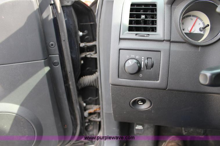 image for item J3717 2010 Dodge Charger