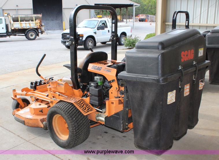 image for item J3719 2010 Scag Turf Tiger ZTR lawn mower