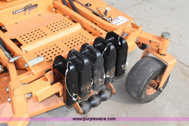 image for item J3719 2010 Scag Turf Tiger ZTR lawn mower
