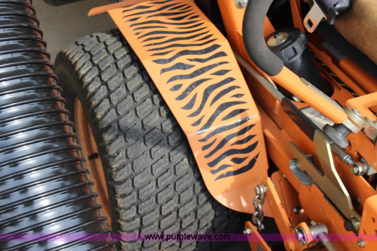 image for item J3719 2010 Scag Turf Tiger ZTR lawn mower