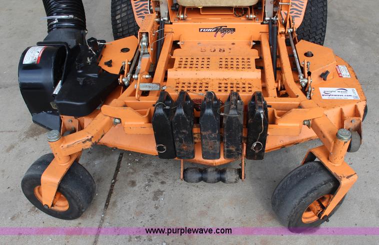 image for item J3720 2008 Scag Turf Tiger ZTR lawn mower