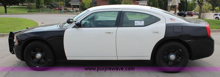 image for item J3742 2010 Dodge Charger