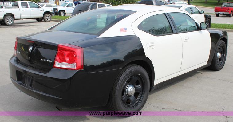 image for item J3742 2010 Dodge Charger