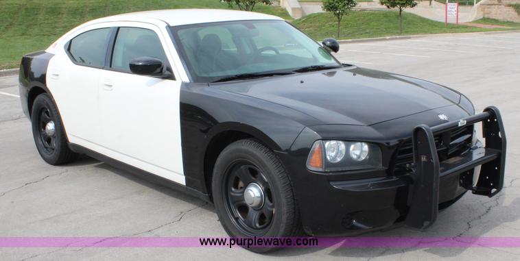 image for item J3742 2010 Dodge Charger