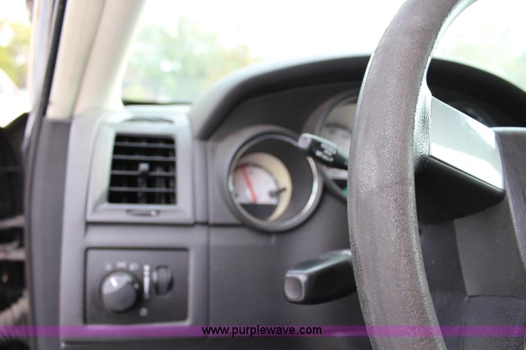 image for item J3742 2010 Dodge Charger