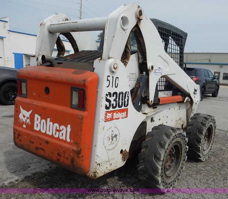 image for item J6385 2006 Bobcat S300 skid steer