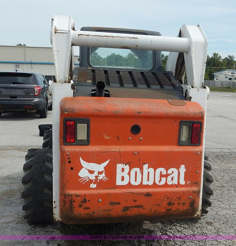 image for item J6385 2006 Bobcat S300 skid steer