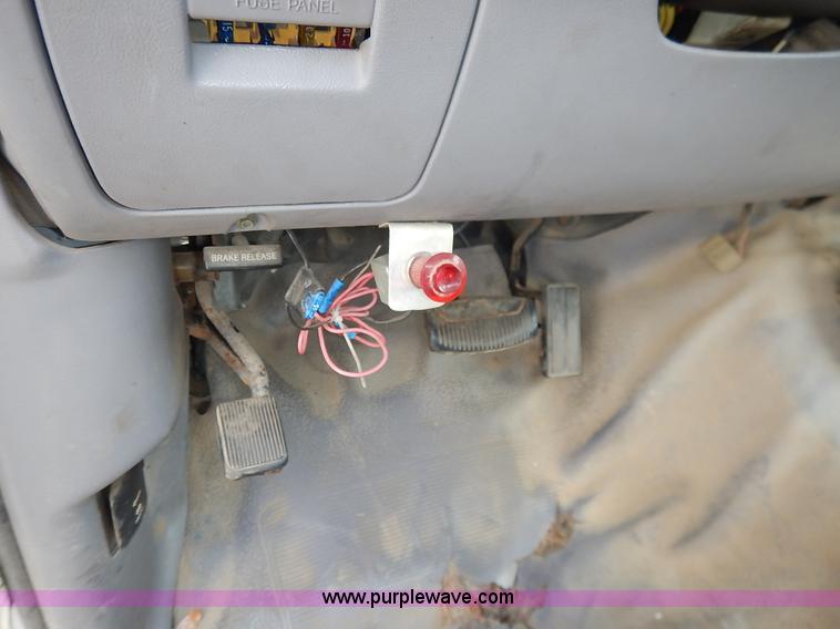 image for item J6386 1994 Ford F250 HD XL SuperCab pickup truck