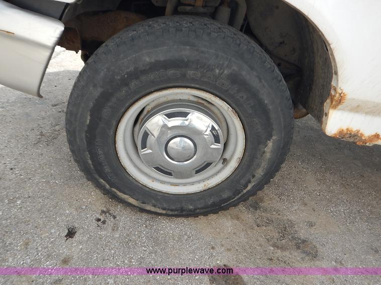 image for item J6386 1994 Ford F250 HD XL SuperCab pickup truck