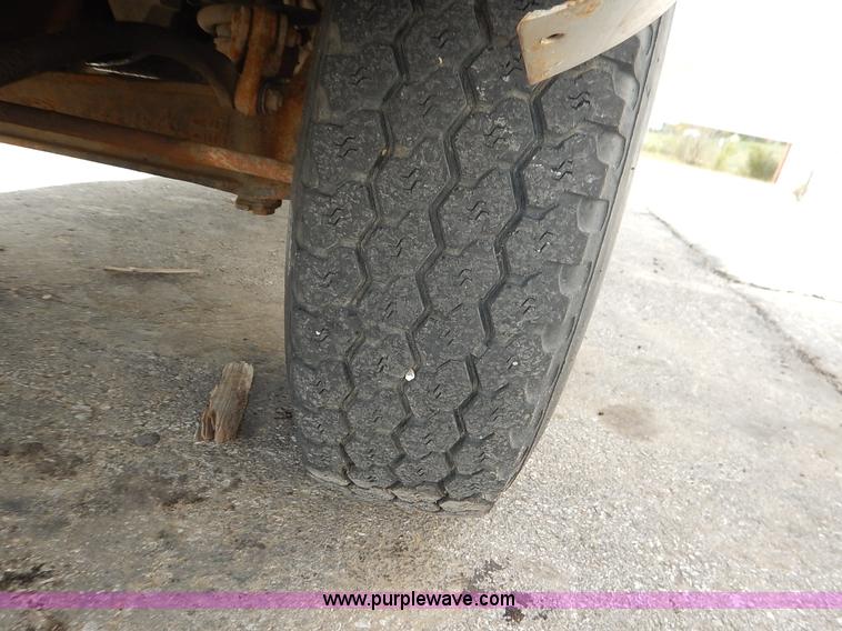 image for item J6386 1994 Ford F250 HD XL SuperCab pickup truck