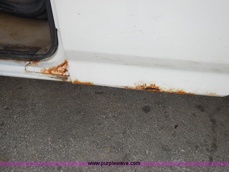 image for item J6386 1994 Ford F250 HD XL SuperCab pickup truck