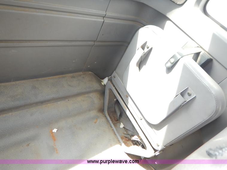 image for item J6386 1994 Ford F250 HD XL SuperCab pickup truck