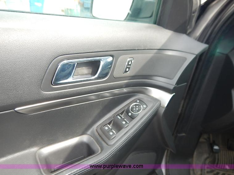 image for item J6387 2013 Ford Explorer Police SUV