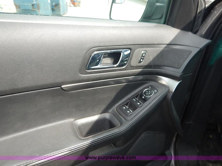 image for item J6388 2013 Ford Explorer Police SUV