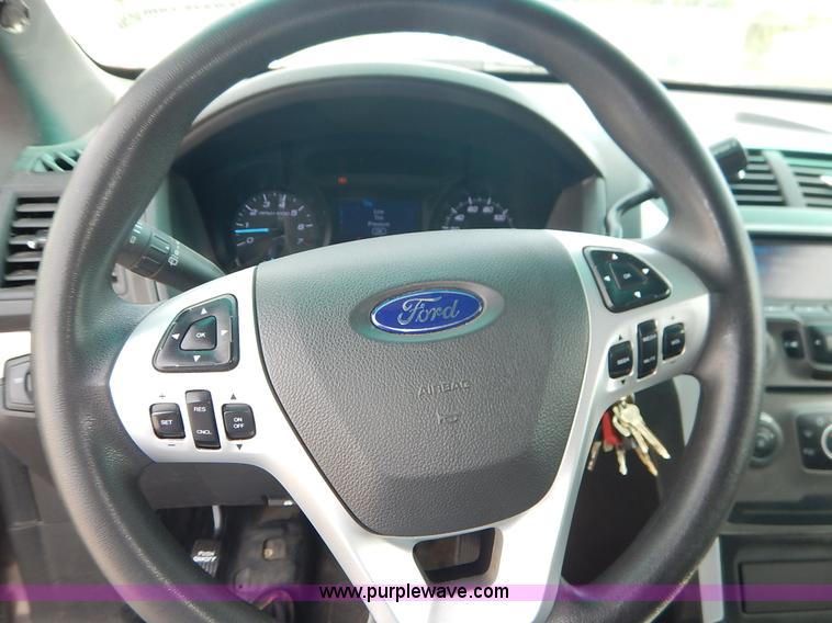 image for item J6388 2013 Ford Explorer Police SUV