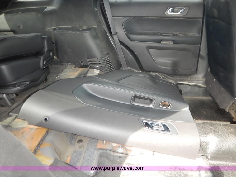 image for item J6388 2013 Ford Explorer Police SUV