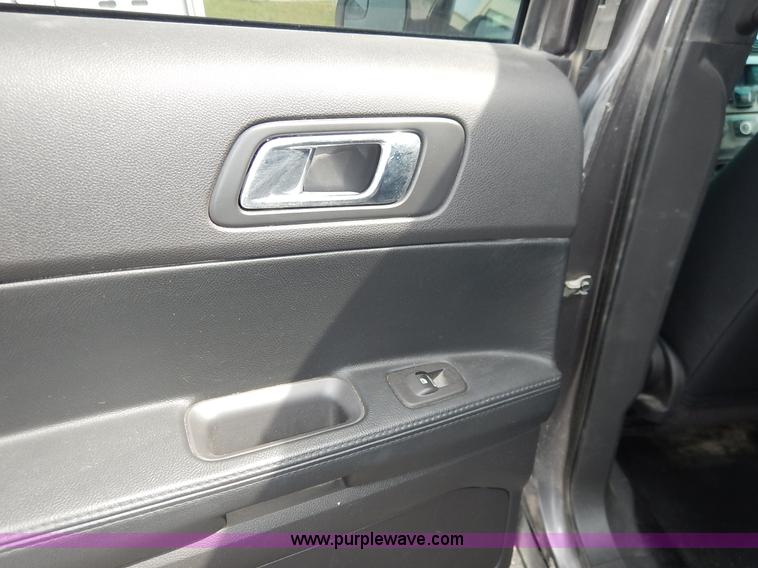 image for item J6389 2013 Ford Explorer Police SUV