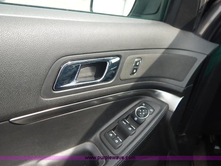 image for item J6389 2013 Ford Explorer Police SUV