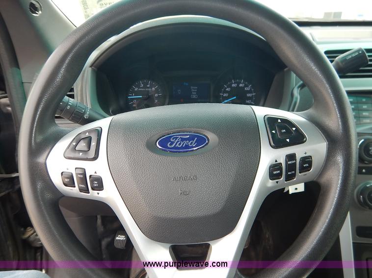 image for item J6389 2013 Ford Explorer Police SUV