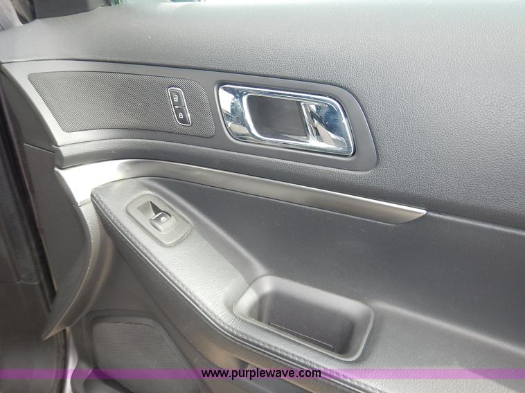 image for item J6389 2013 Ford Explorer Police SUV