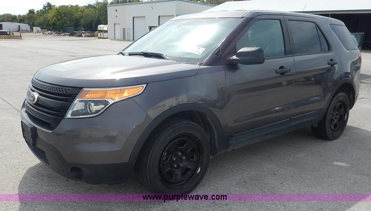 image for item J6390 2013 Ford Explorer Police SUV