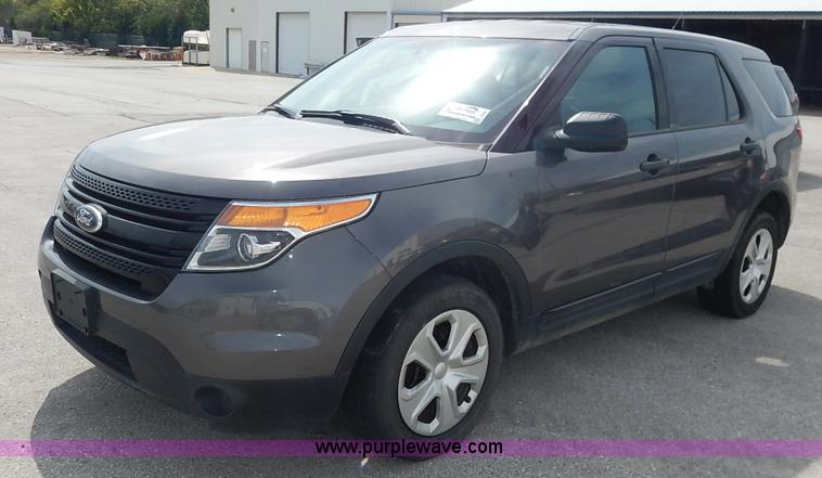 image for item J6391 2013 Ford Explorer Police SUV