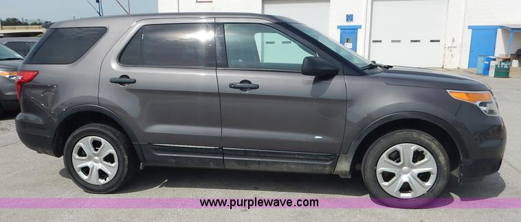 image for item J6391 2013 Ford Explorer Police SUV