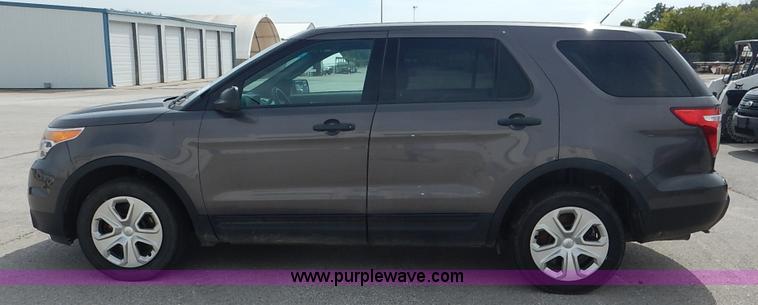 image for item J6391 2013 Ford Explorer Police SUV