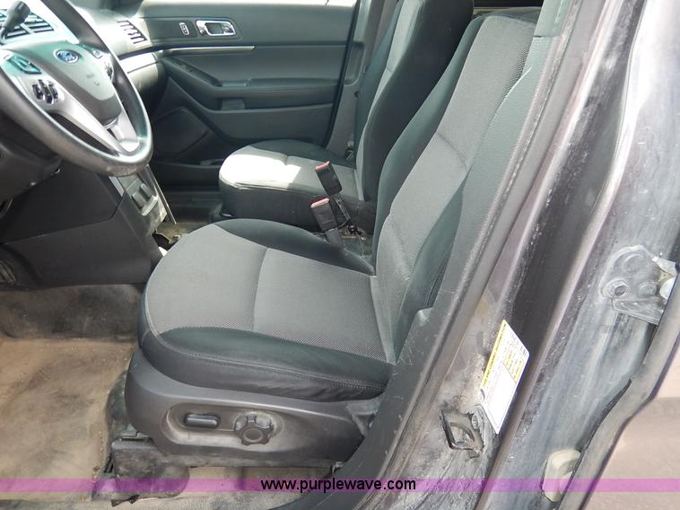 image for item J6391 2013 Ford Explorer Police SUV