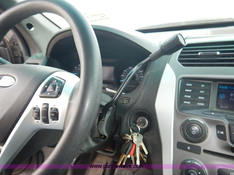 image for item J6391 2013 Ford Explorer Police SUV