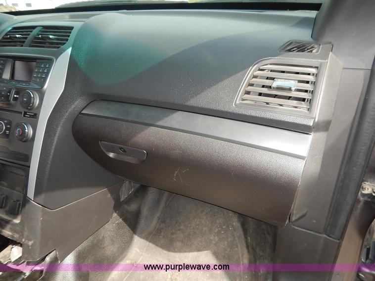 image for item J6391 2013 Ford Explorer Police SUV