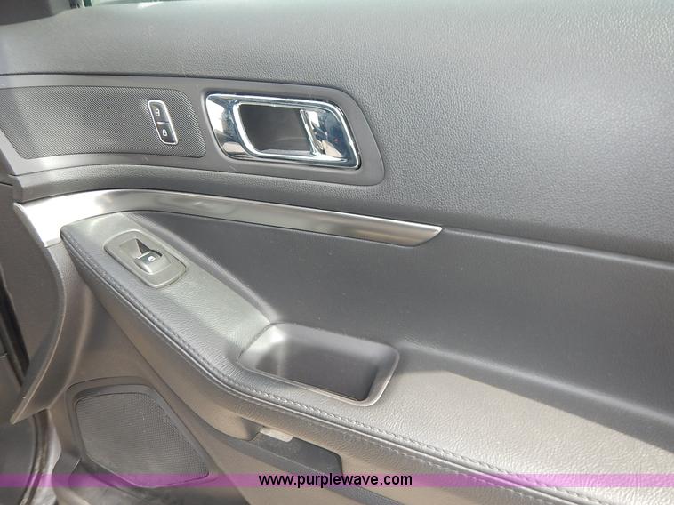 image for item J6391 2013 Ford Explorer Police SUV