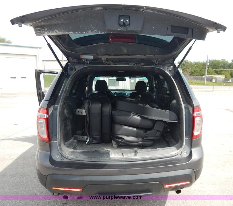 image for item J6391 2013 Ford Explorer Police SUV