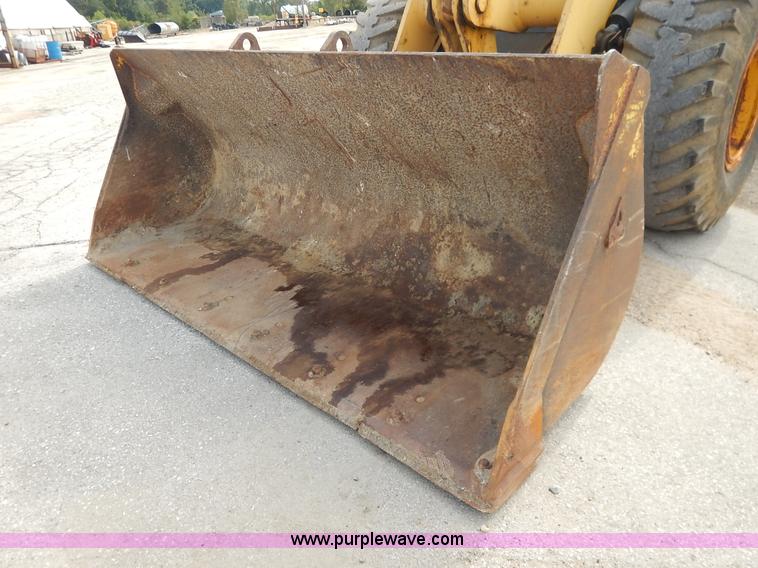 image for item J6397 2004 Komatsu WA250-5L wheel loader