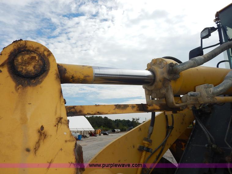 image for item J6397 2004 Komatsu WA250-5L wheel loader