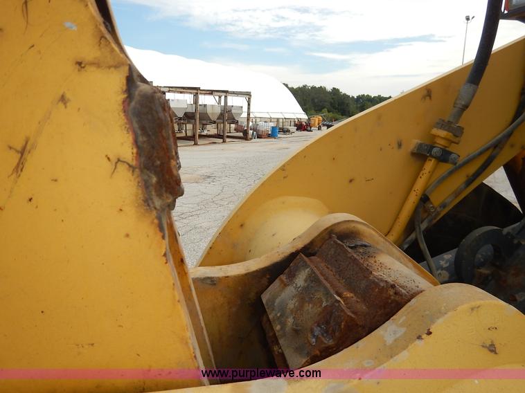 image for item J6397 2004 Komatsu WA250-5L wheel loader
