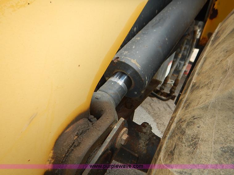 image for item J6397 2004 Komatsu WA250-5L wheel loader