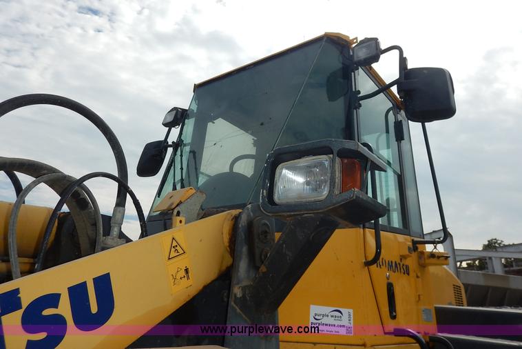 image for item J6397 2004 Komatsu WA250-5L wheel loader