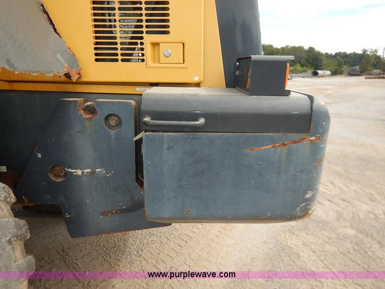 image for item J6397 2004 Komatsu WA250-5L wheel loader