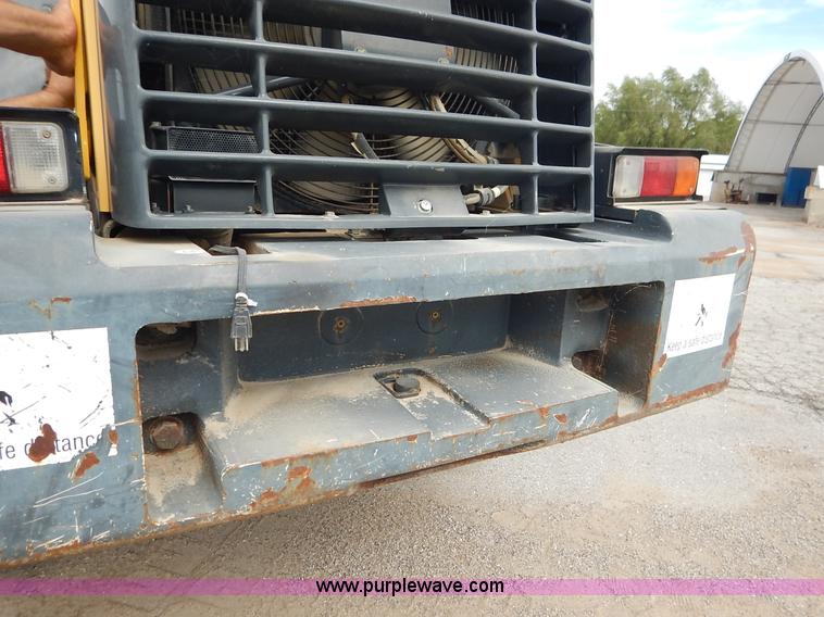 image for item J6397 2004 Komatsu WA250-5L wheel loader