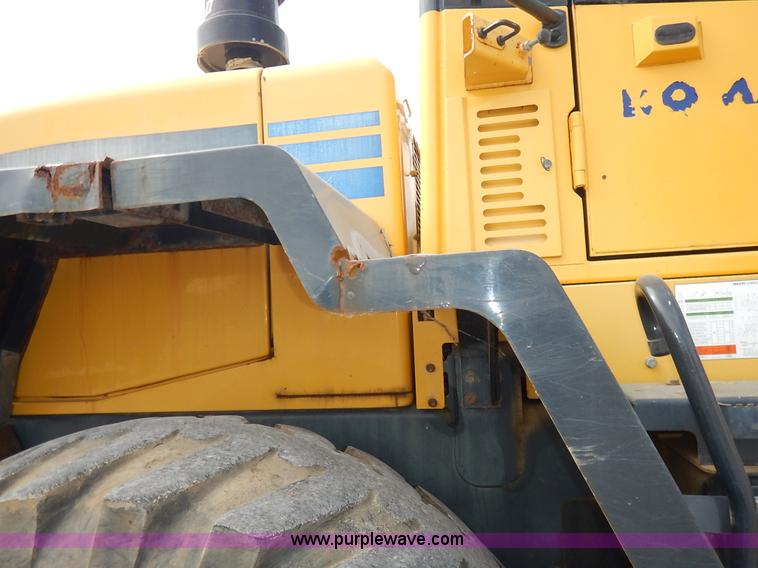 image for item J6397 2004 Komatsu WA250-5L wheel loader