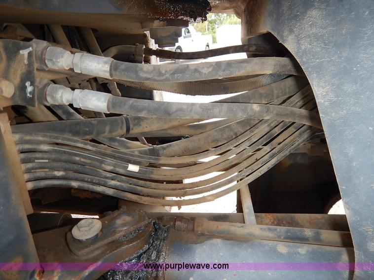 image for item J6397 2004 Komatsu WA250-5L wheel loader