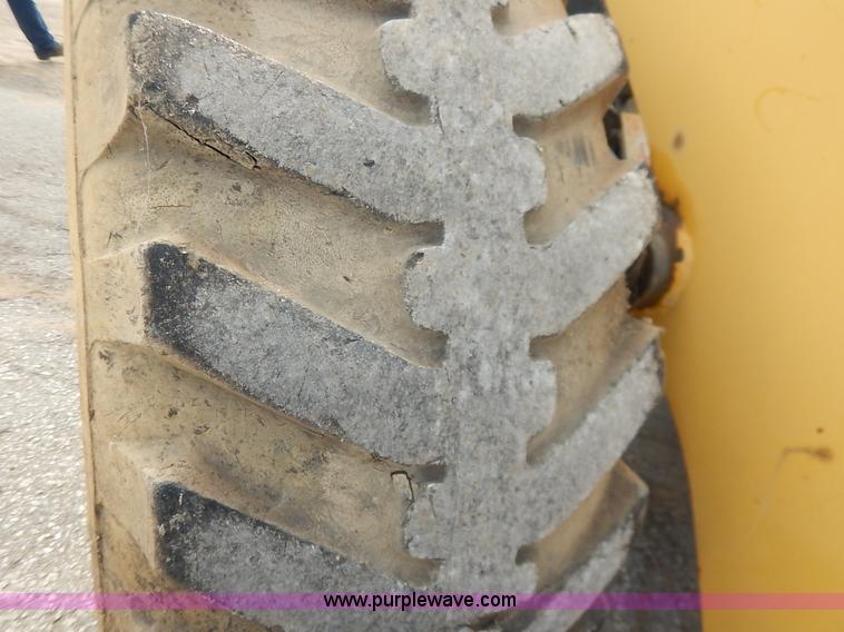 image for item J6397 2004 Komatsu WA250-5L wheel loader