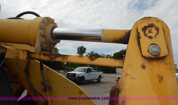 image for item J6397 2004 Komatsu WA250-5L wheel loader