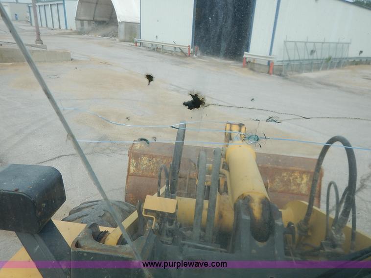 image for item J6397 2004 Komatsu WA250-5L wheel loader