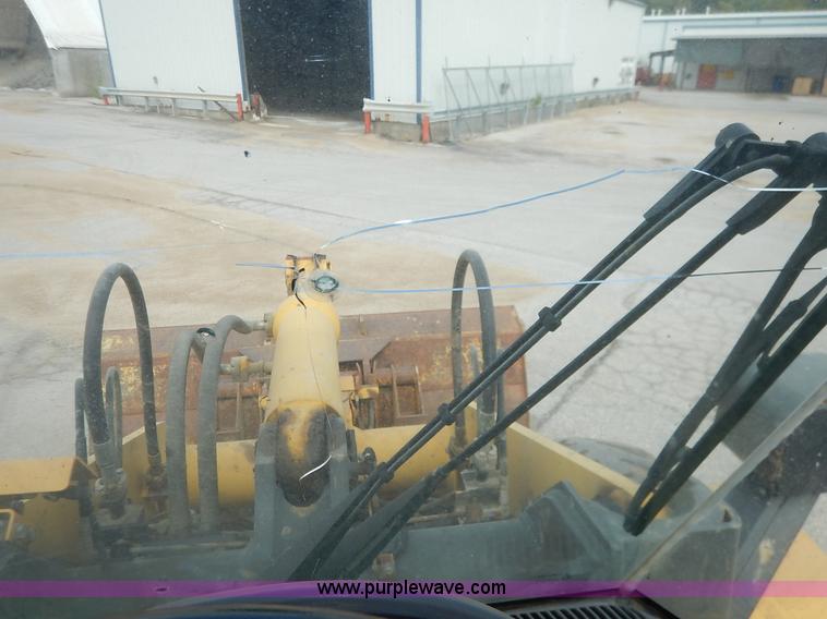 image for item J6397 2004 Komatsu WA250-5L wheel loader