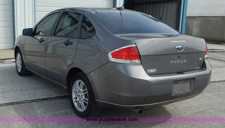 image for item J6399 2009 Ford Focus SE