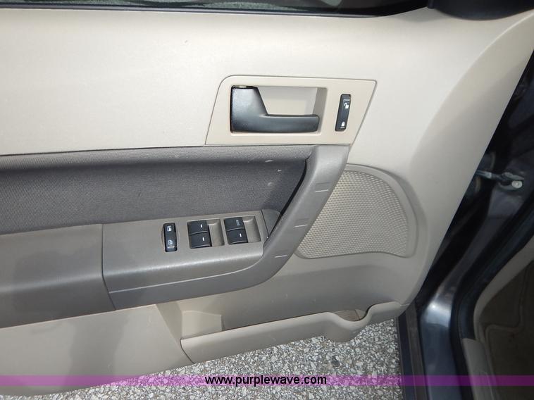 image for item J6399 2009 Ford Focus SE
