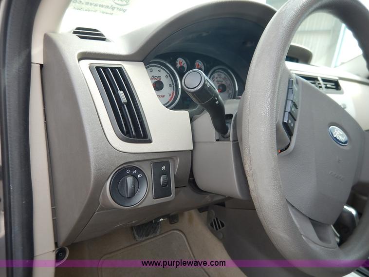 image for item J6399 2009 Ford Focus SE