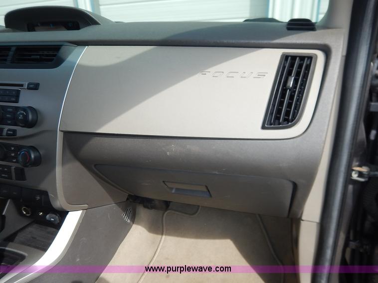 image for item J6399 2009 Ford Focus SE